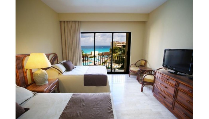 The Royal Caribbean - An All Suites Resort poza 0