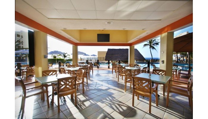 The Royal Caribbean - An All Suites Resort poza 13