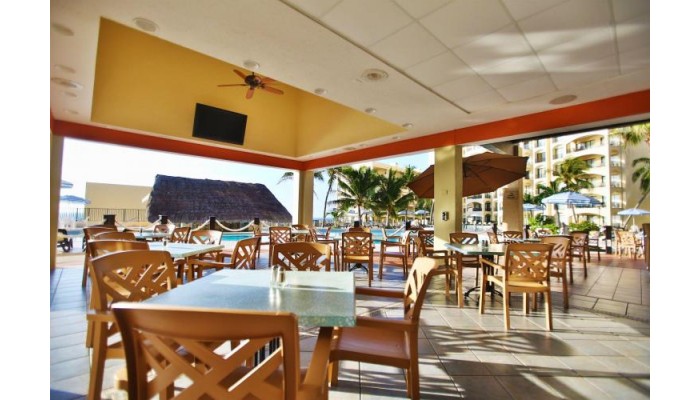 The Royal Caribbean - An All Suites Resort poza 11