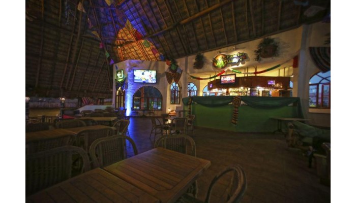 The Royal Caribbean - An All Suites Resort poza 9