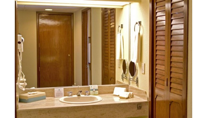 The Royal Caribbean - An All Suites Resort poza 5