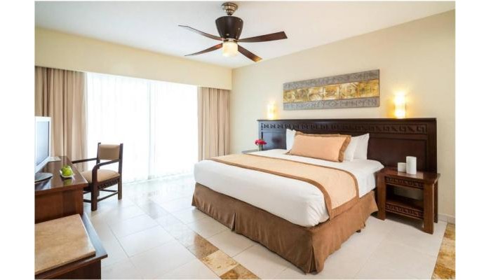 Hotel Bluebay Grand Esmeralda poza 3