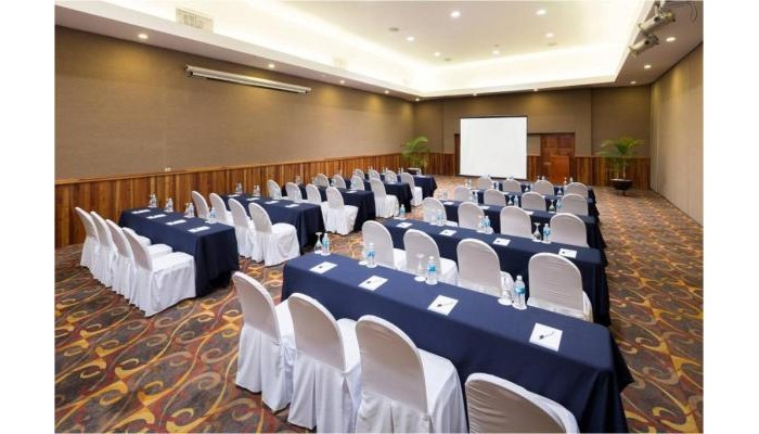 Hotel Bluebay Grand Esmeralda poza 11